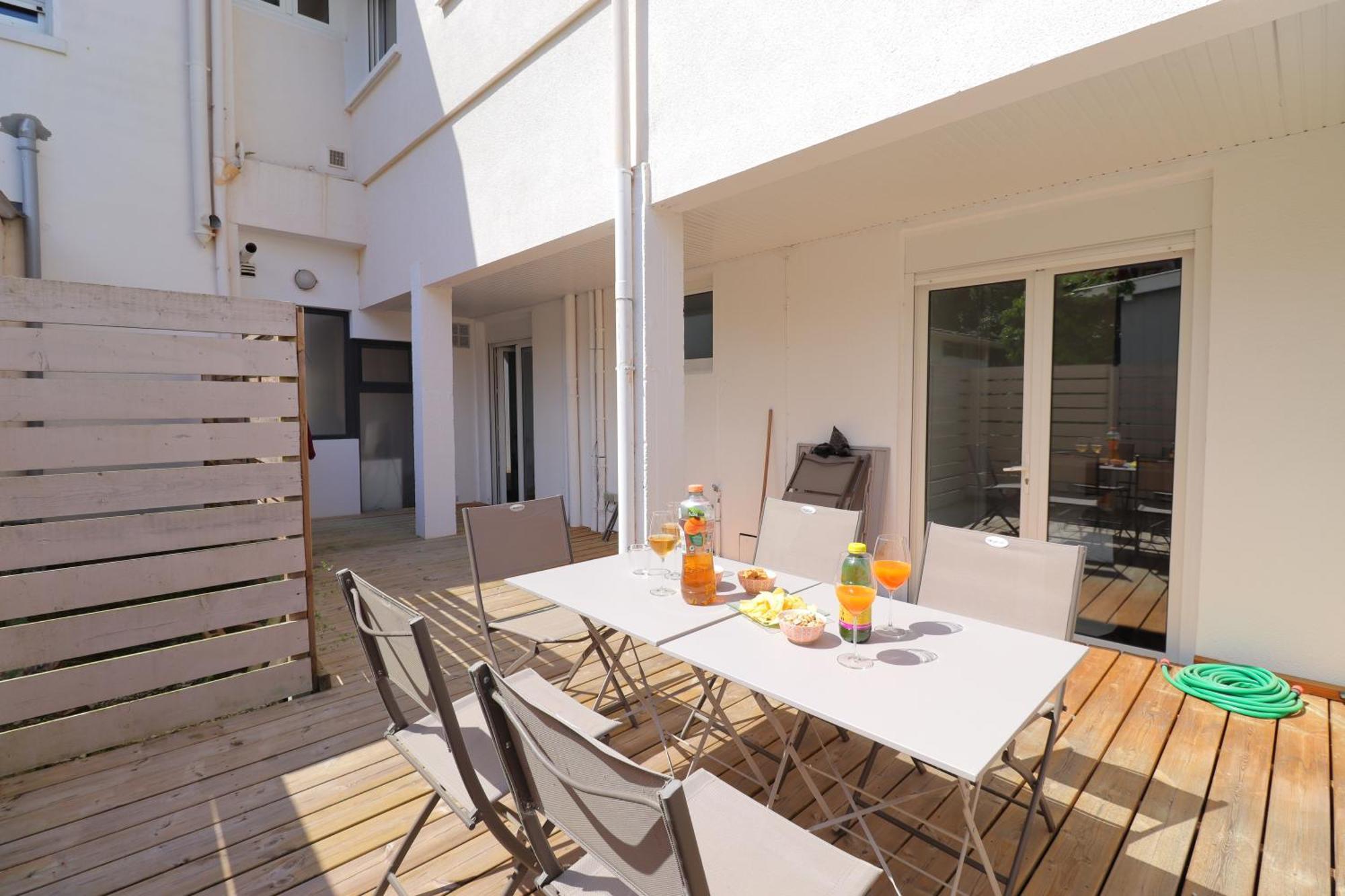 Le Spazioso - T3 Arcachon Avec Terrasse Privative Bagian luar foto