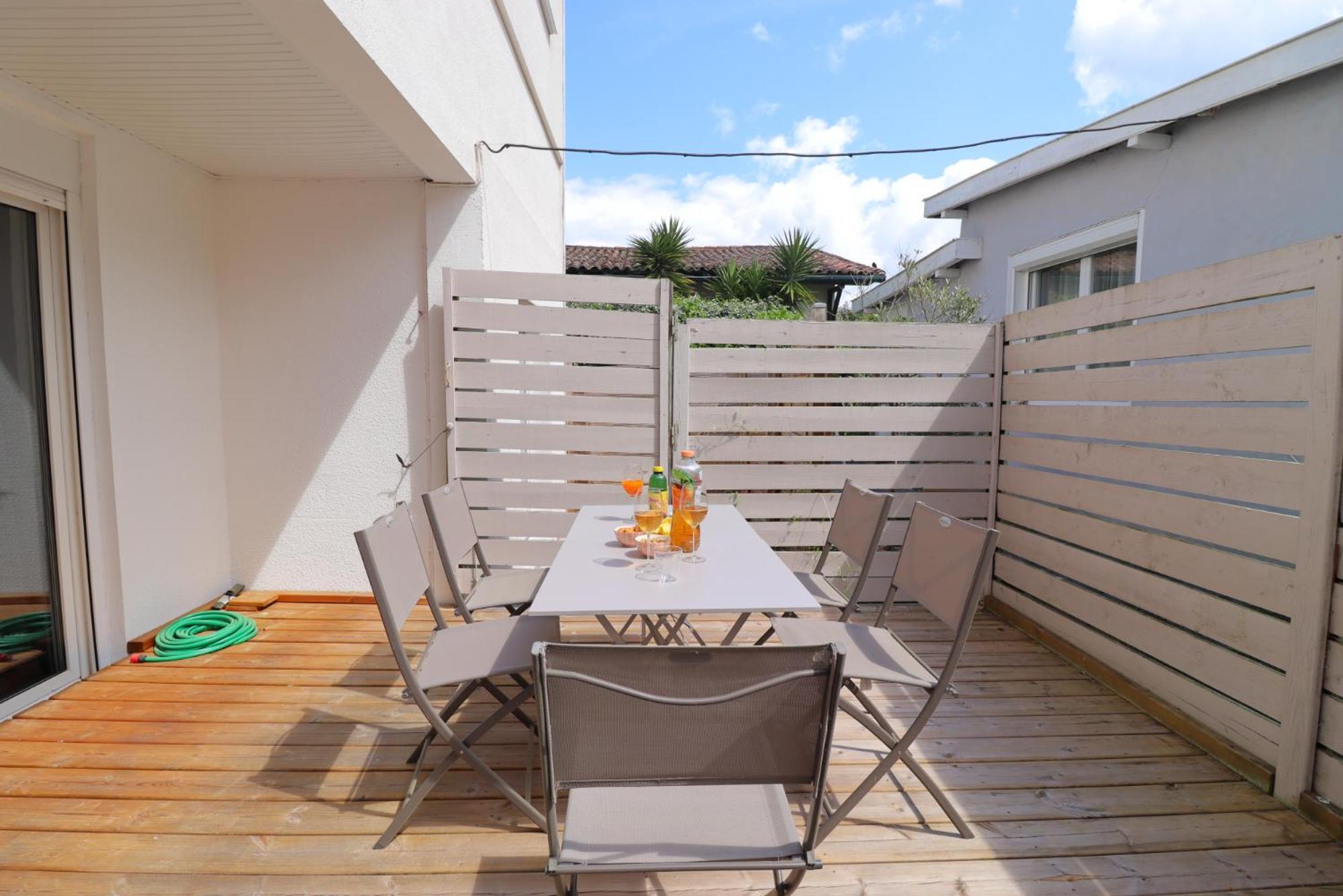 Le Spazioso - T3 Arcachon Avec Terrasse Privative Ruang foto