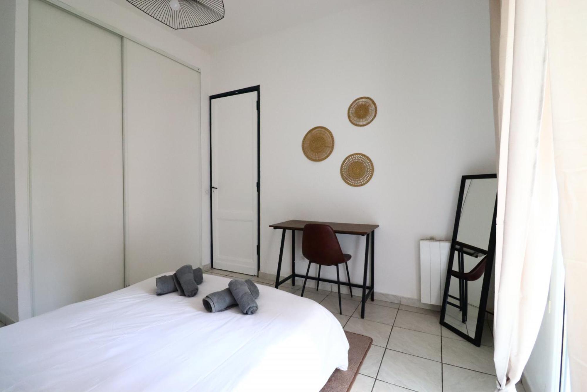 Le Spazioso - T3 Arcachon Avec Terrasse Privative Bagian luar foto